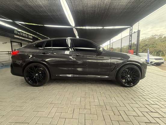 BMW-X4-2023
