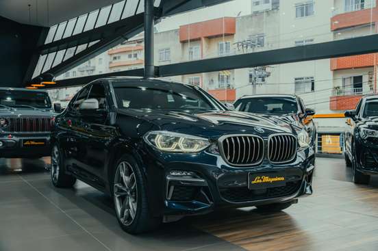 BMW-X4-2021