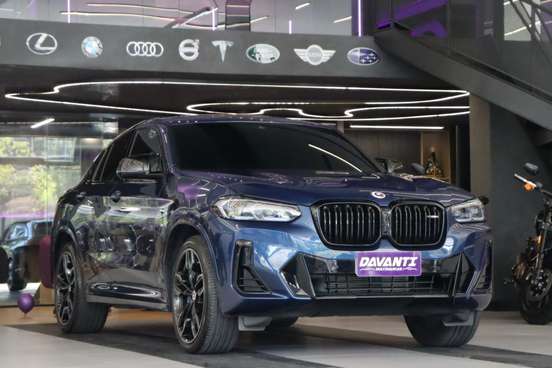 BMW-X4-2022