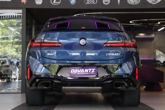 BMW-X4-2022