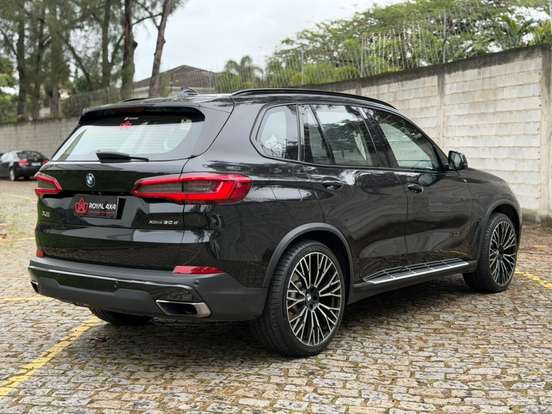 BMW-X5-2019