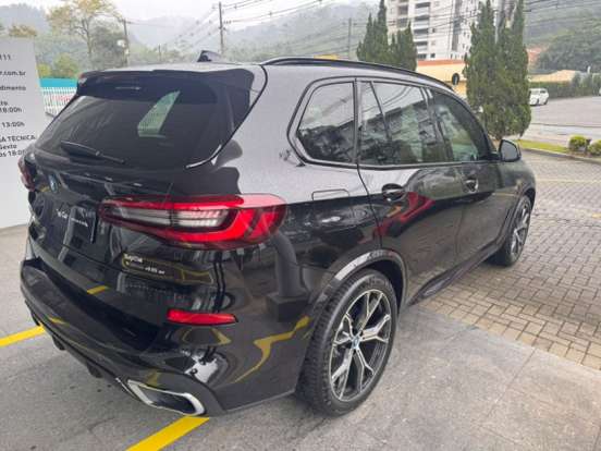 BMW-X5-2022