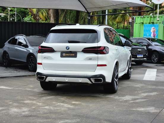 BMW-X5-3.0 I6 TURBO HÍBRIDO XDRIVE50E M SPORT AUTOMÁTICO BMW-X5-2023