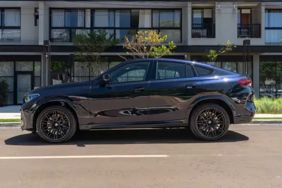 BMW-X6-2021