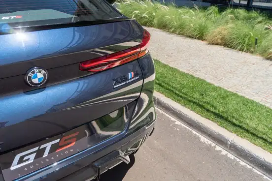 BMW-X6-2021