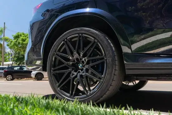 BMW-X6-2021