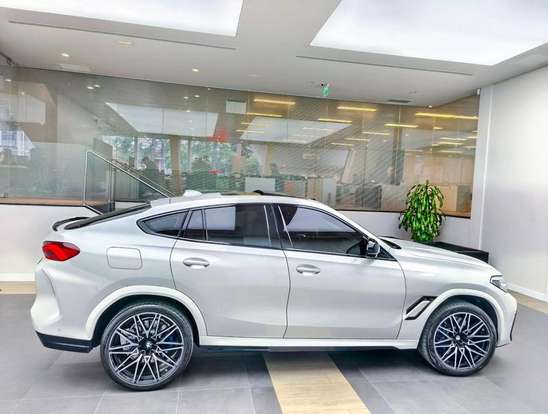 BMW-X6-2022