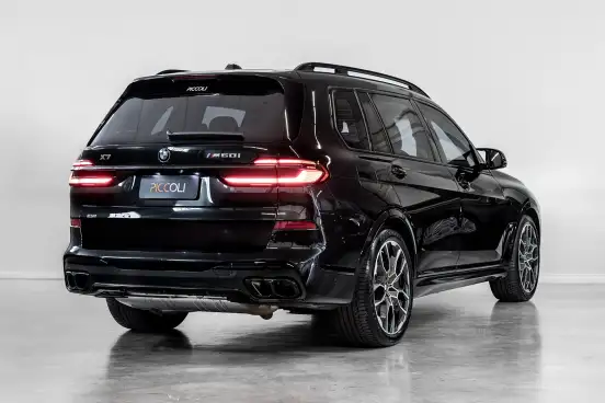 BMW-X7-2023