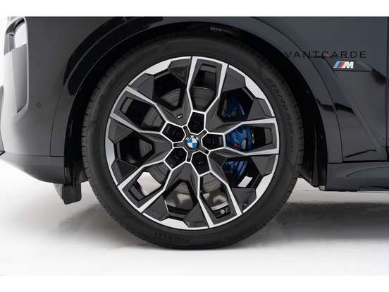 BMW-X7-4.4 V8 GASOLINA M60i STEPTRONIC BMW-X7-2024