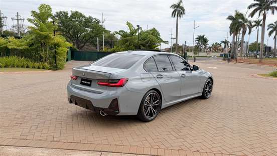 BMW-320i-2024