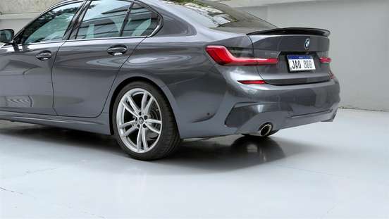BMW-320i-2021