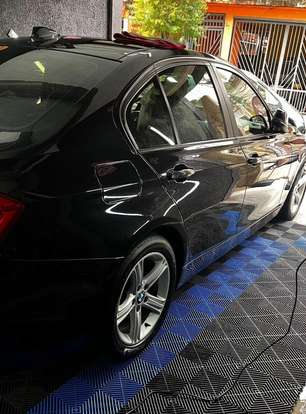 BMW-320i-2012