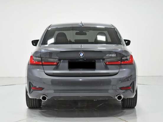 BMW-320i-2.0 16V TURBO GASOLINA SPORT AUTOMÁTICO BMW-320i-2019