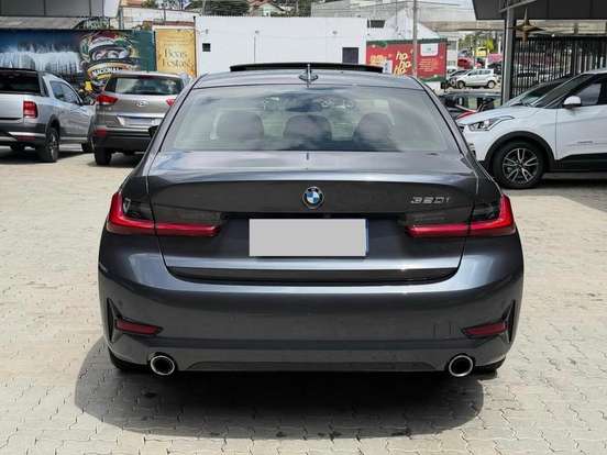 BMW-320i-2.0 16V TURBO GASOLINA SPORT GP AUTOMÁTICO BMW-320i-2020