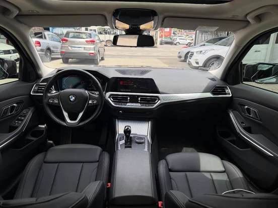 BMW-320i-2.0 16V TURBO GASOLINA SPORT GP AUTOMÁTICO BMW-320i-2020