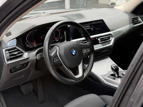 BMW-320i-2.0 16V TURBO GASOLINA SPORT GP AUTOMÁTICO BMW-320i-2020