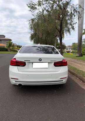 BMW-320i-2017