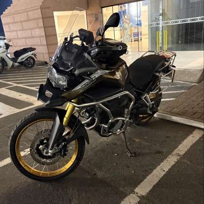 BMW-F 850 GS ADVENTURE PREMIUM-2023