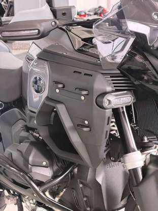 BMW-R 1300 GS ADVENTURE TRIPLE BLACK-2025