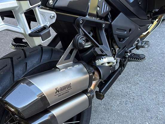 BMW-R 1300 GS ADVENTURE TRIPLE BLACK BMW-R 1300 GS ADVENTURE TRIPLE BLACK-2025
