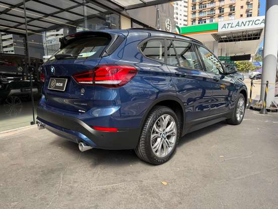 BMW-X1-2021