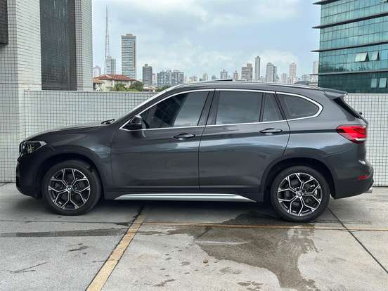 BMW-X1-2.0 16V TURBO ACTIVEFLEX SDRIVE20I X-LINE 4P AUTOMÁTICO BMW-X1-2021