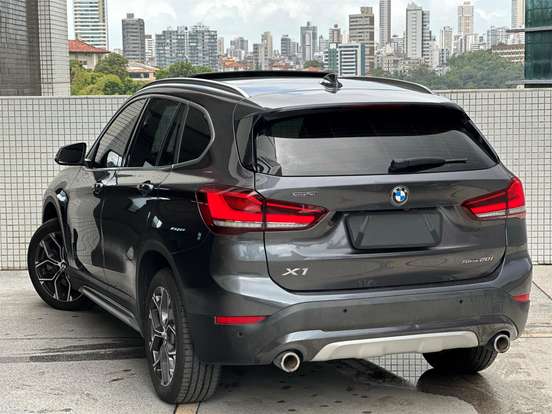 BMW-X1-2.0 16V TURBO ACTIVEFLEX SDRIVE20I X-LINE 4P AUTOMÁTICO BMW-X1-2021