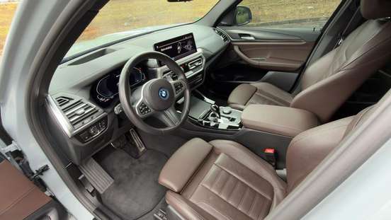 BMW-X3-2024