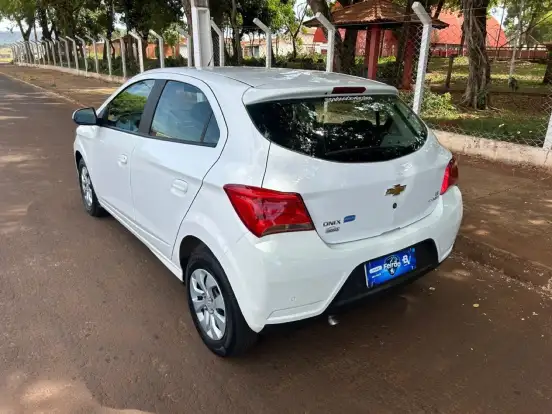 CHEVROLET-ONIX-1.0 MPFI LT 8V FLEX 4P MANUAL CHEVROLET-ONIX-2017