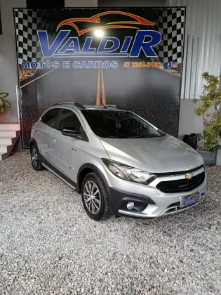 CHEVROLET ONIX 1.4 MPFI ACTIV 8V FLEX 4P AUTOMÁTICO