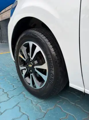 CHEVROLET-ONIX-2015