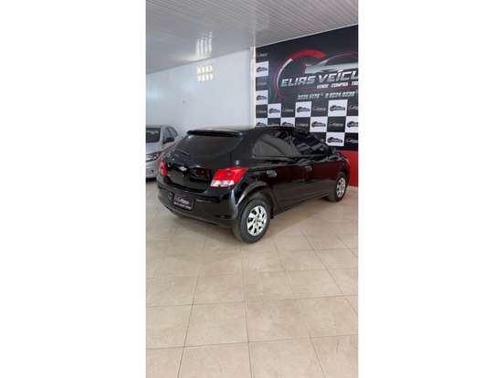 CHEVROLET-ONIX-2014
