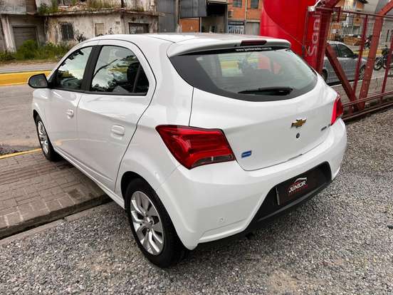 CHEVROLET-ONIX-2016