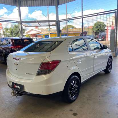 CHEVROLET-PRISMA-2015