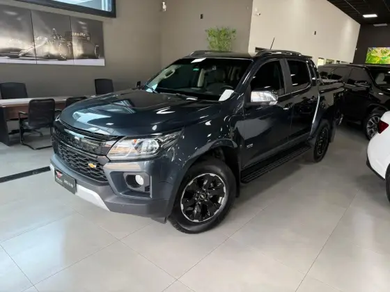 CHEVROLET S10 2.8 16V TURBO DIESEL HIGH COUNTRY CD 4X4 AUTOMÁTICO