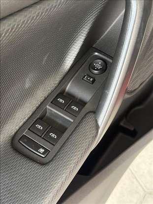 CHEVROLET-TRACKER-2020