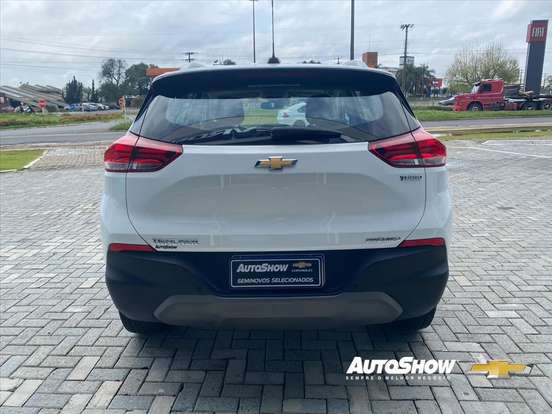 CHEVROLET-TRACKER-2023