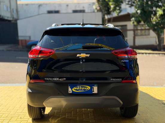 CHEVROLET-TRACKER-2023
