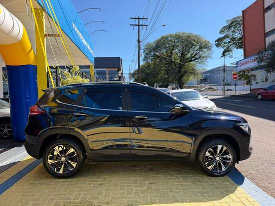 CHEVROLET-TRACKER-2023