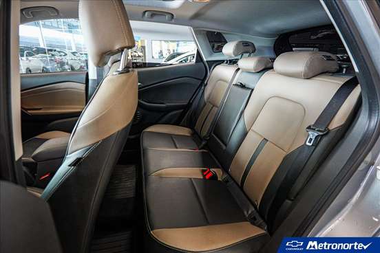 CHEVROLET-TRACKER-2025
