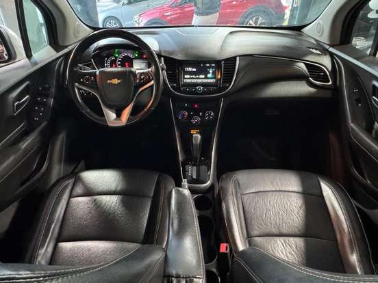 CHEVROLET-TRACKER-2018