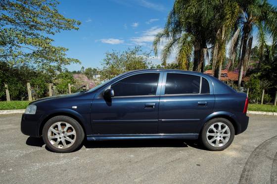 CHEVROLET ASTRA 2.0 MPFI ADVANTAGE 8V FLEX 4P MANUAL