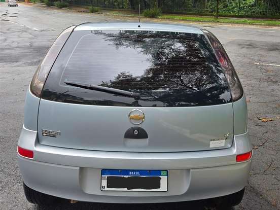 CHEVROLET-CORSA-2011