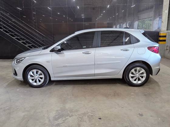 CHEVROLET ONIX 1.0 TURBO FLEX LT MANUAL
