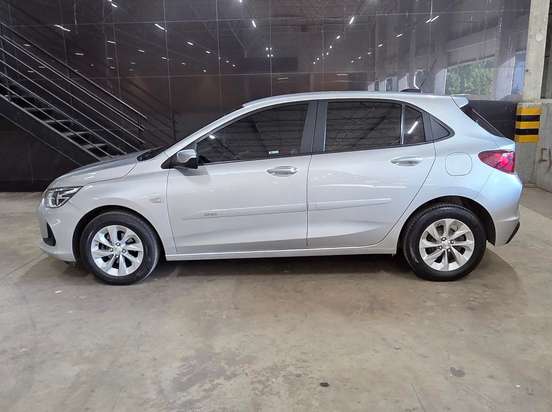 CHEVROLET-ONIX-2020