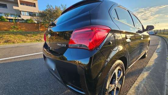 CHEVROLET-ONIX-1.4 MPFI LT 8V FLEX 4P AUTOMÁTICO CHEVROLET-ONIX-2016