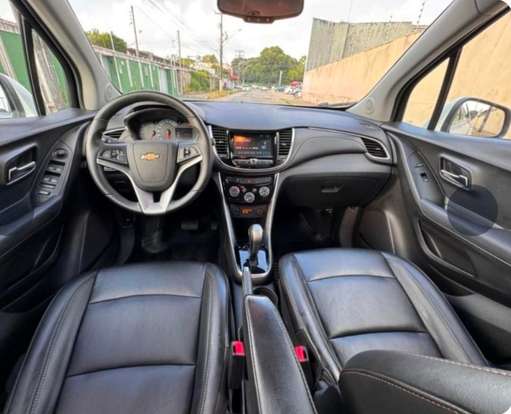 CHEVROLET-TRACKER-2018