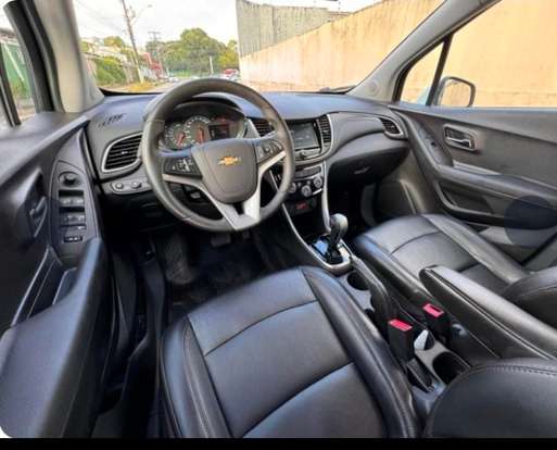CHEVROLET-TRACKER-2018