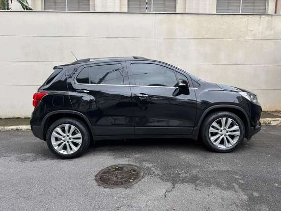 CHEVROLET-TRACKER-2018