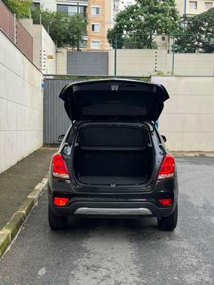 CHEVROLET-TRACKER-2018